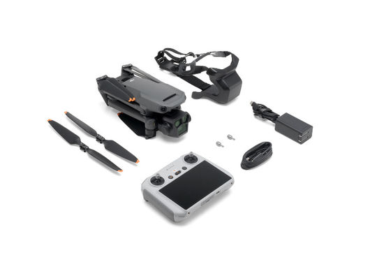 DJI Mavic 3 Pro (with screen remote control)